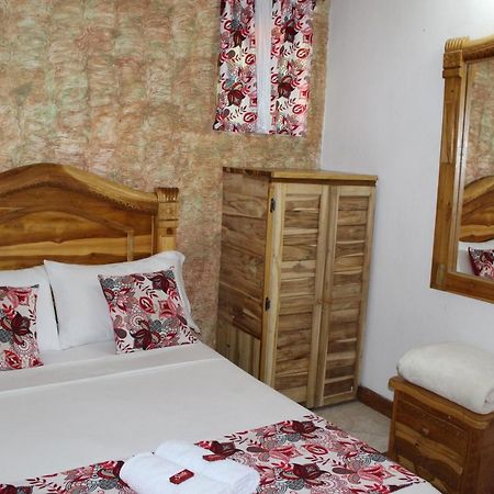 Hotel Las Guacamayas Guatapé エクステリア 写真