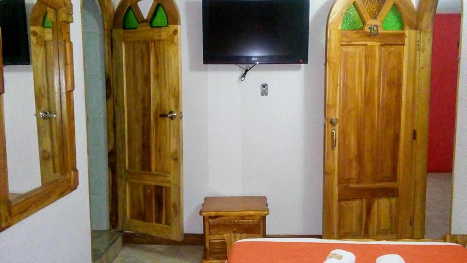 Hotel Las Guacamayas Guatapé エクステリア 写真