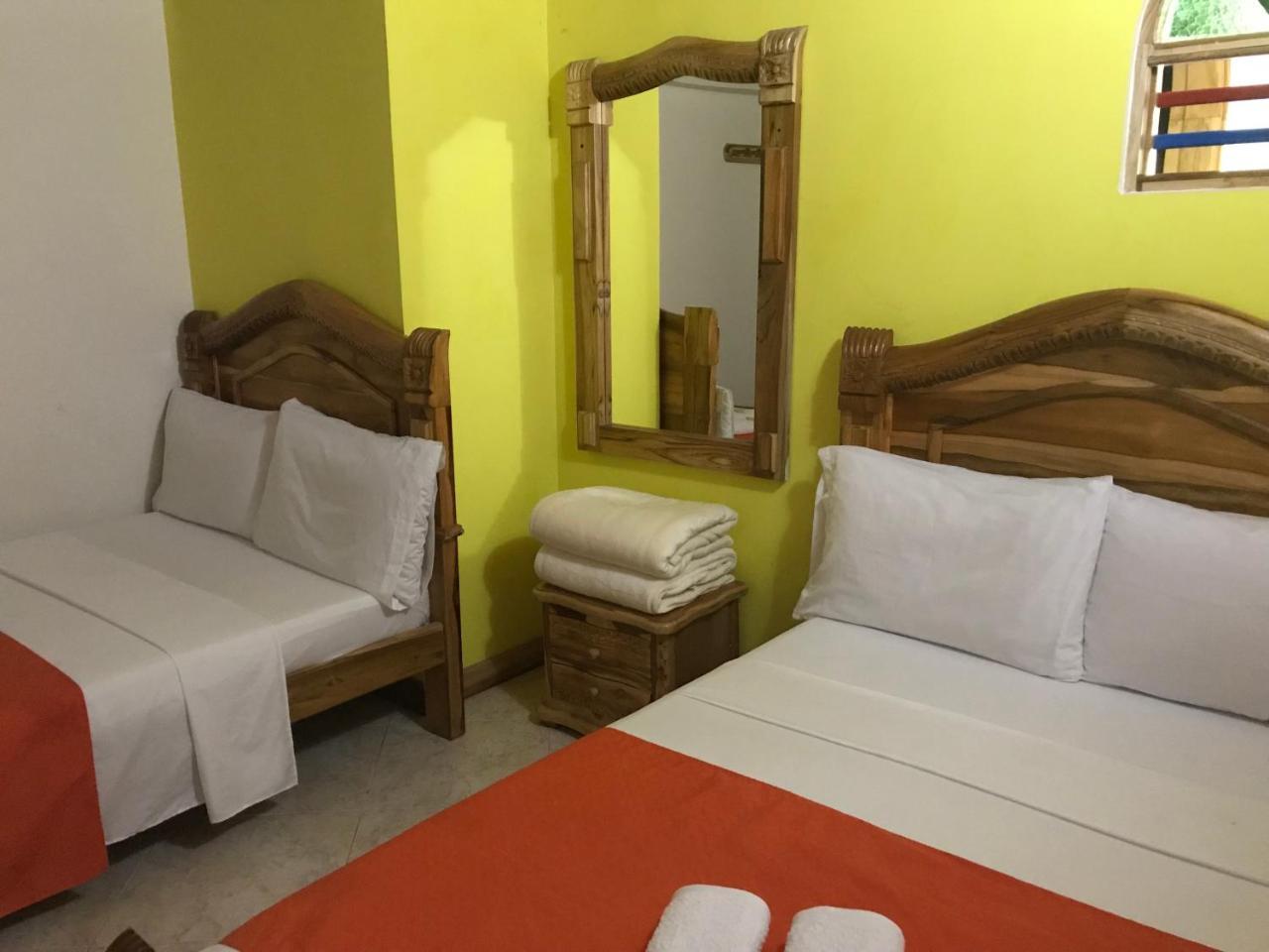 Hotel Las Guacamayas Guatapé エクステリア 写真