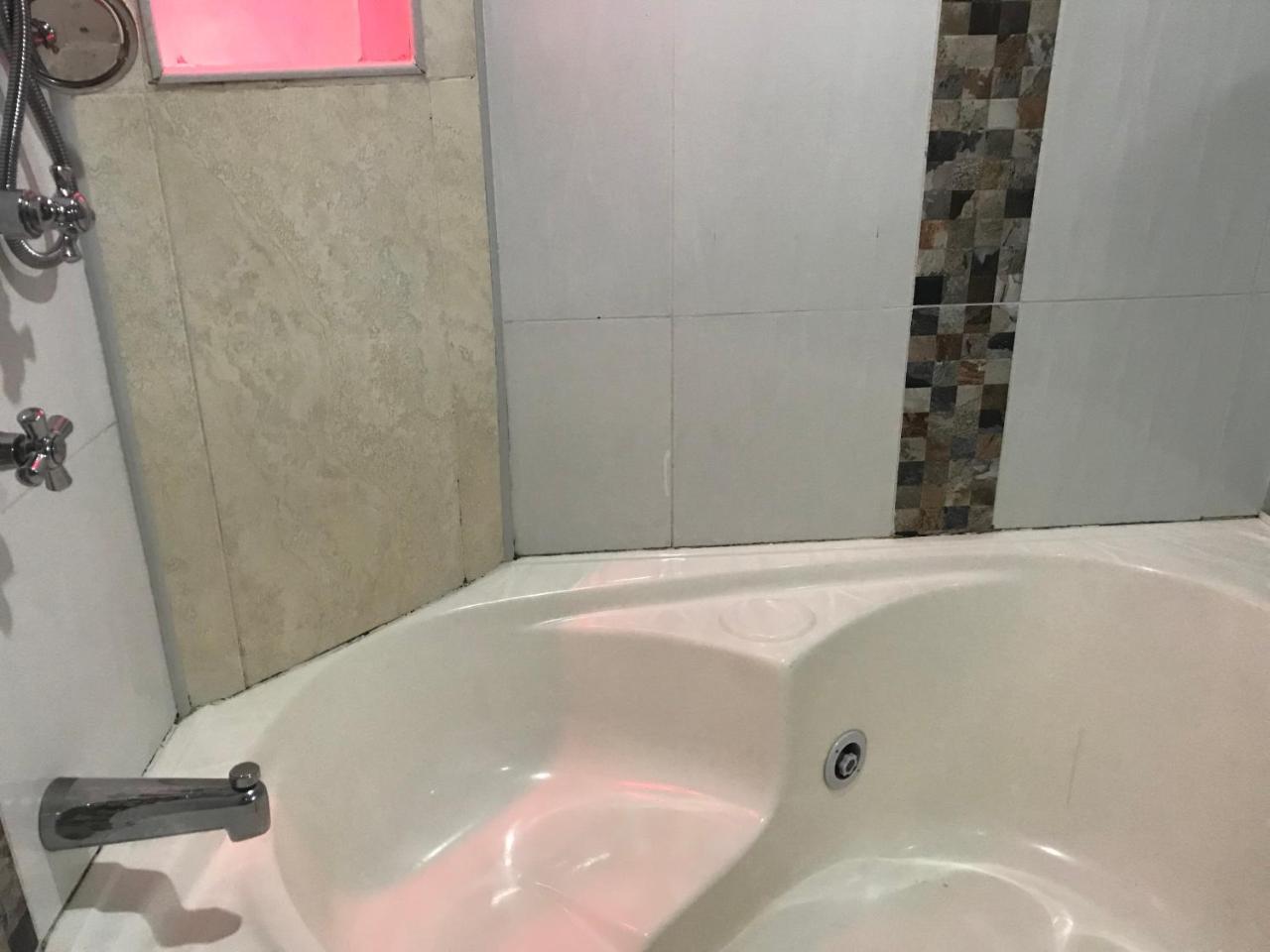 Hotel Las Guacamayas Guatapé エクステリア 写真