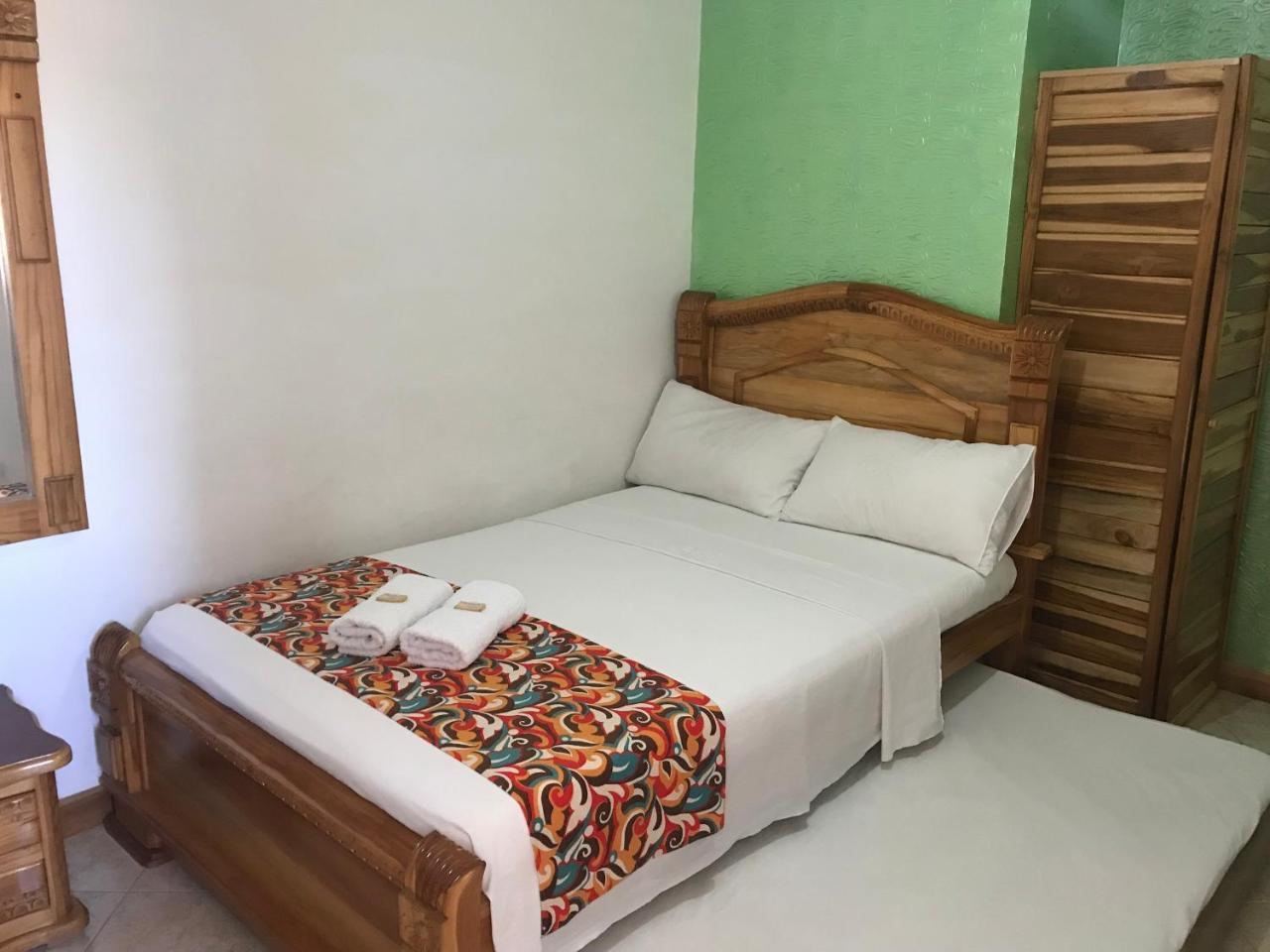 Hotel Las Guacamayas Guatapé エクステリア 写真