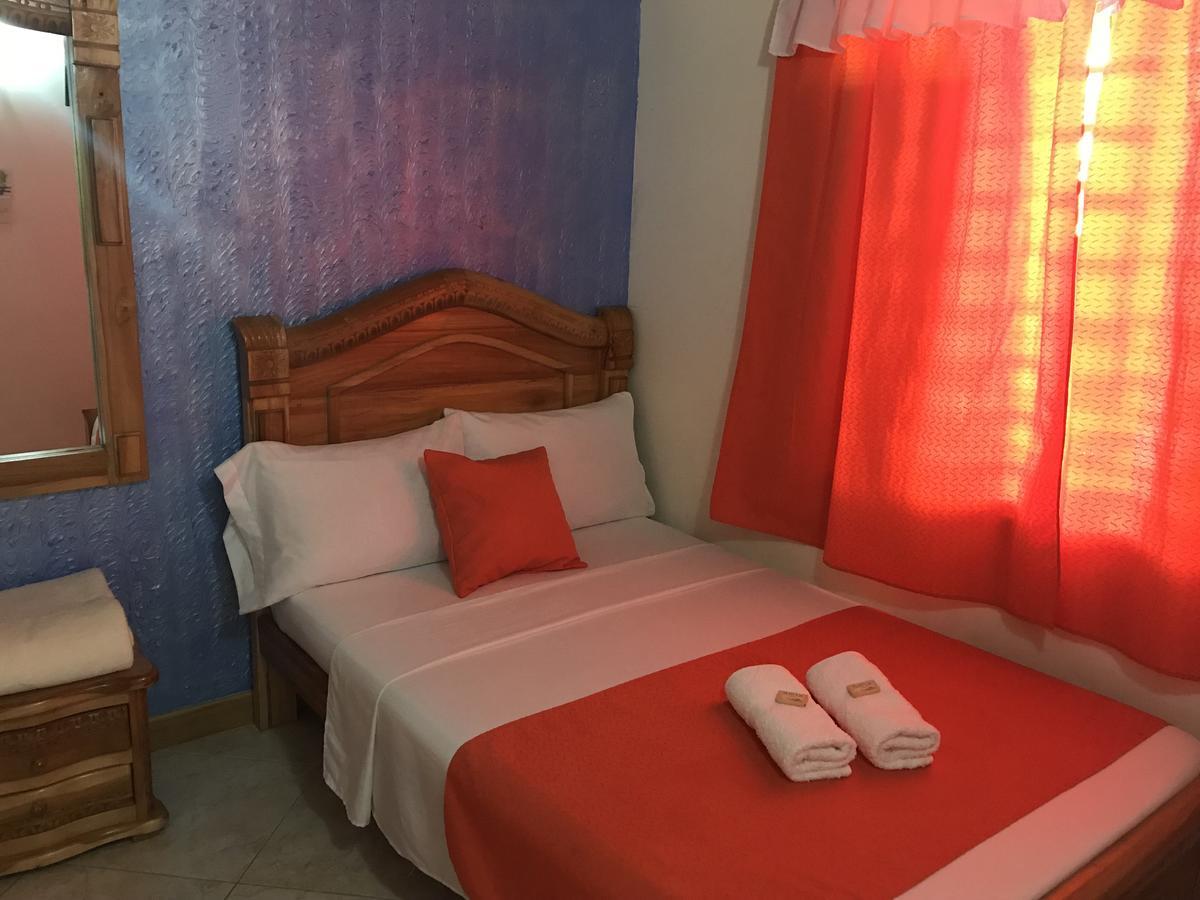 Hotel Las Guacamayas Guatapé エクステリア 写真