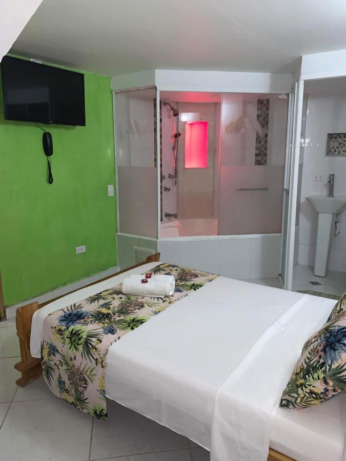 Hotel Las Guacamayas Guatapé エクステリア 写真