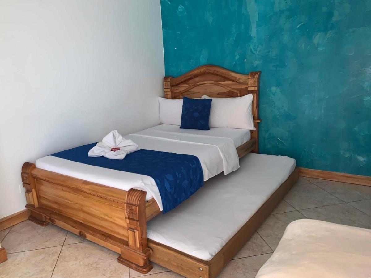 Hotel Las Guacamayas Guatapé エクステリア 写真