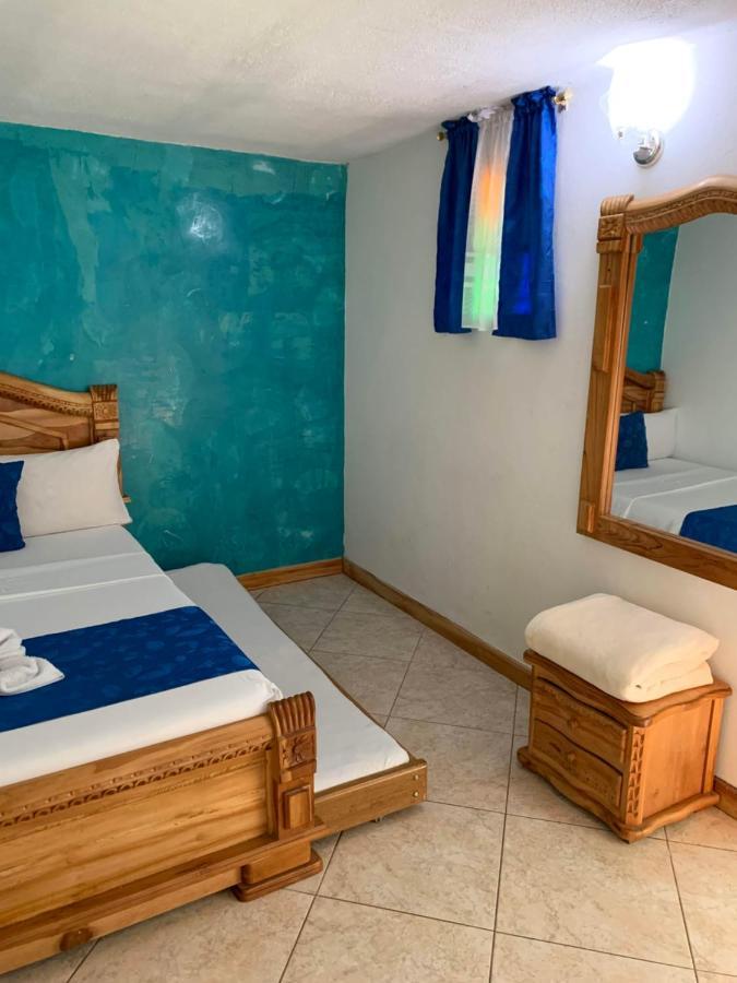 Hotel Las Guacamayas Guatapé エクステリア 写真