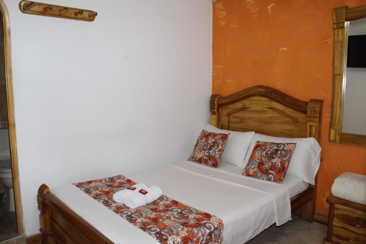 Hotel Las Guacamayas Guatapé エクステリア 写真