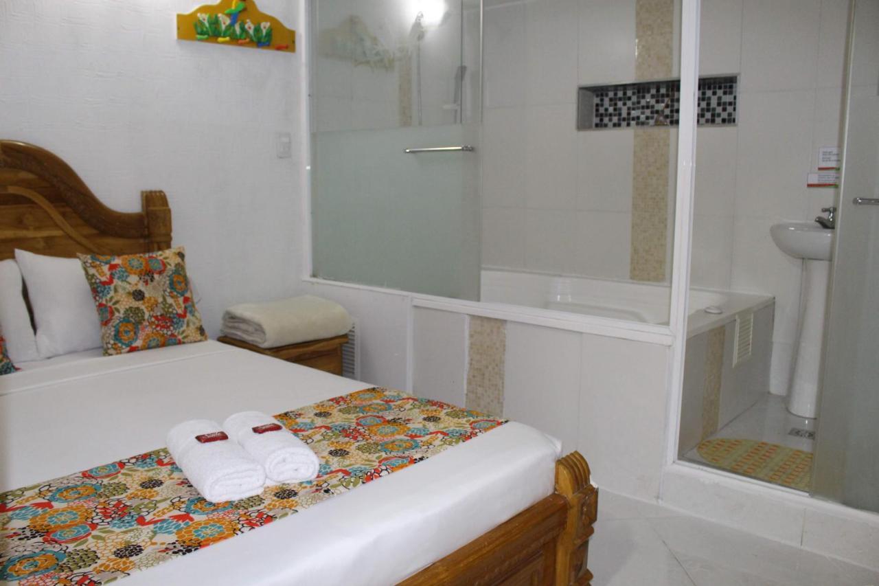 Hotel Las Guacamayas Guatapé エクステリア 写真