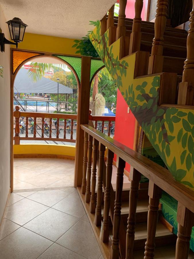 Hotel Las Guacamayas Guatapé エクステリア 写真
