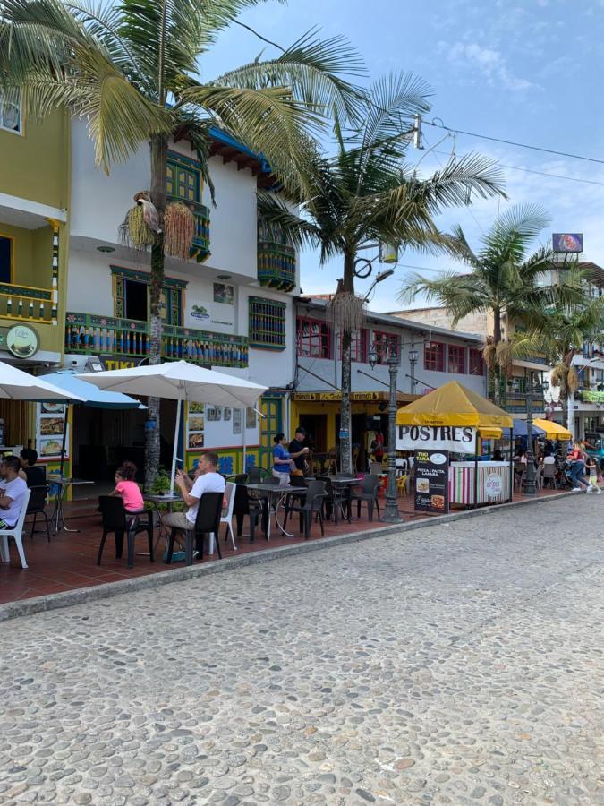 Hotel Las Guacamayas Guatapé エクステリア 写真